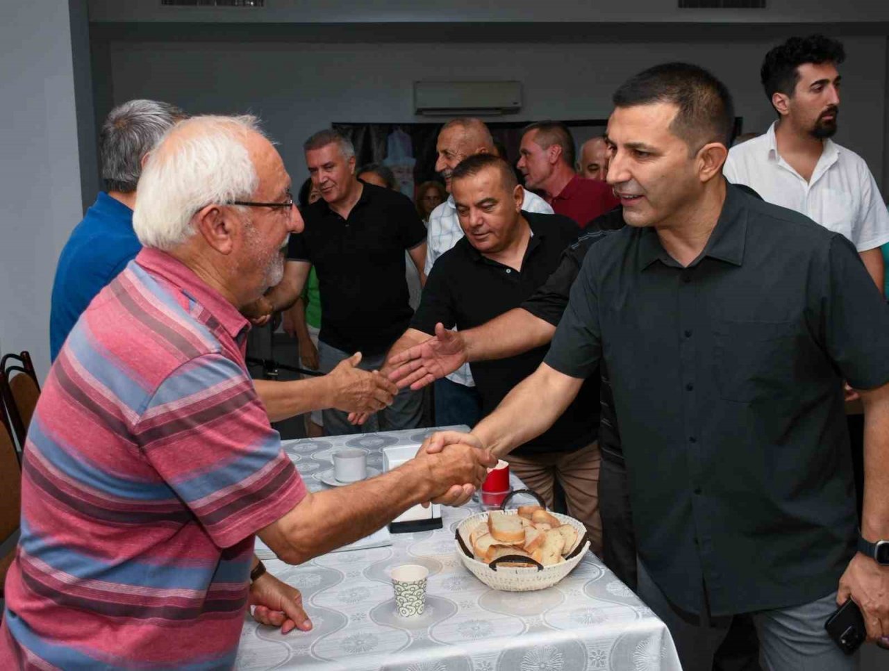 Başkan Günel, vatandaşlarla yemekte bir araya geldi