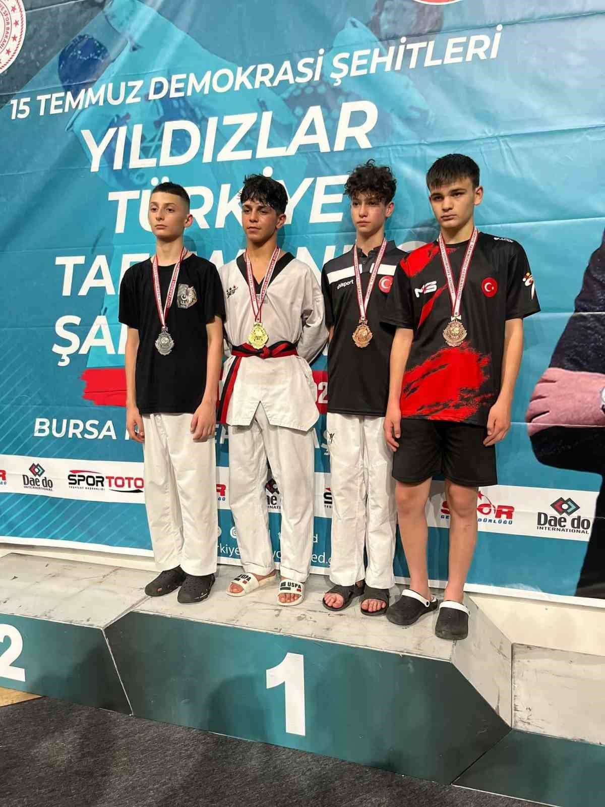 Bilecikli taekwondocu Türkiye 3’üncüsü oldu