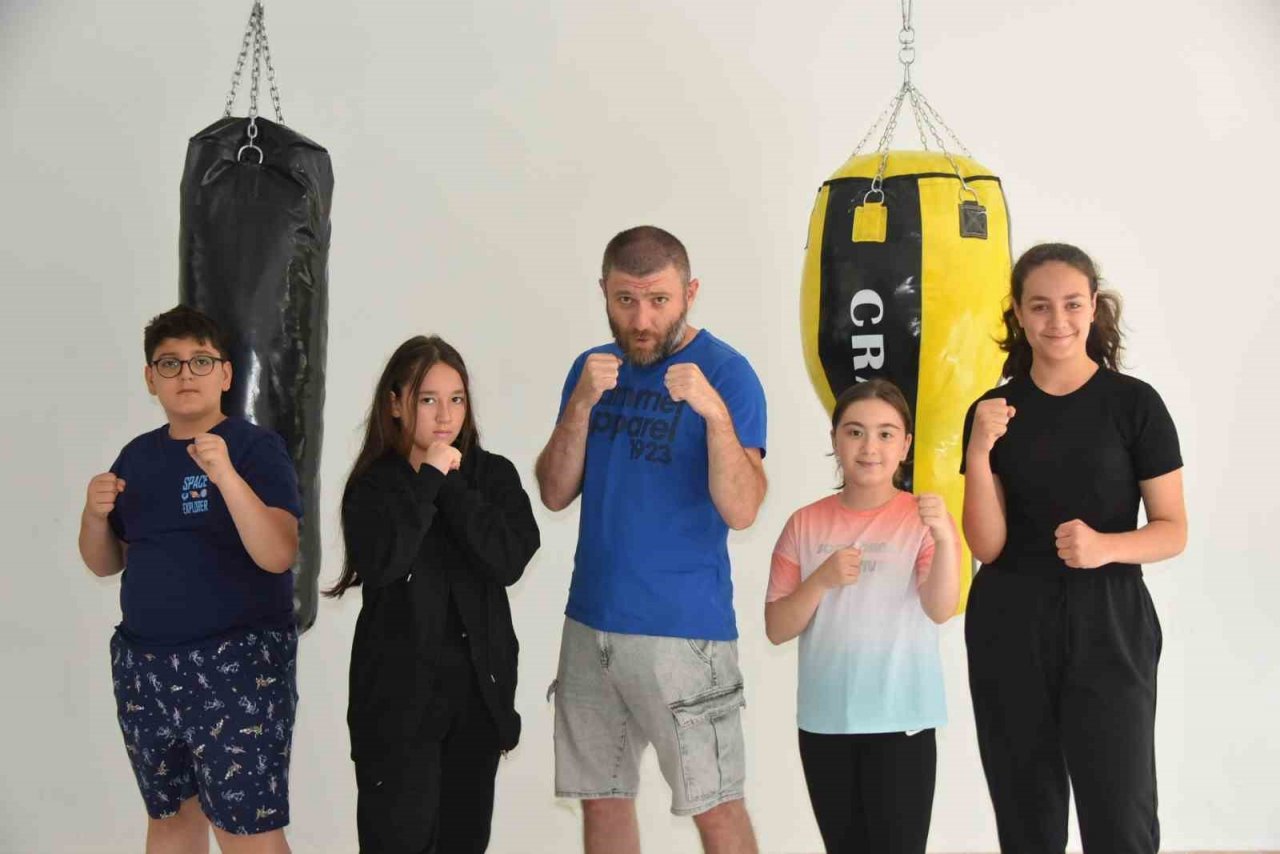 Bozüyük Belediyesi yaz spor okulları geleceğin sporcularını yetiştiriyor