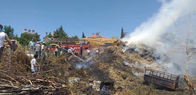 Burdur’da çıkan yangında çok sayıda saman balyası kül oldu