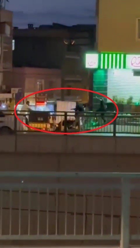 Alacak-verecek kavgasında silahlar konuştu: 4 yaralı