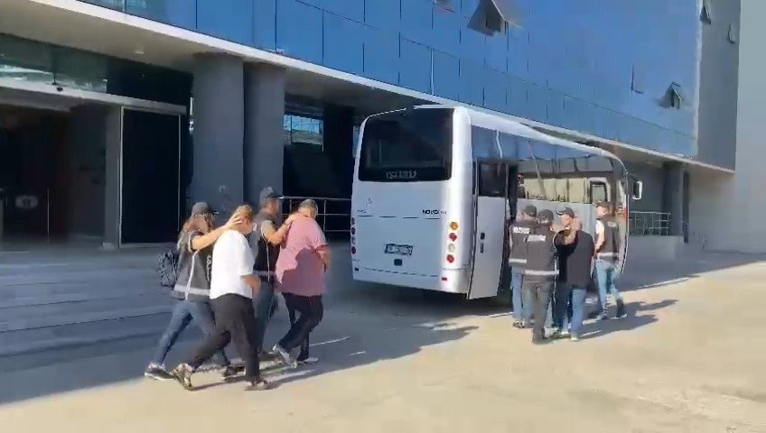 Bursa’da sahte belgeyle engelli raporu çıkaran dolandırıcılar kıskıvrak yakalandı