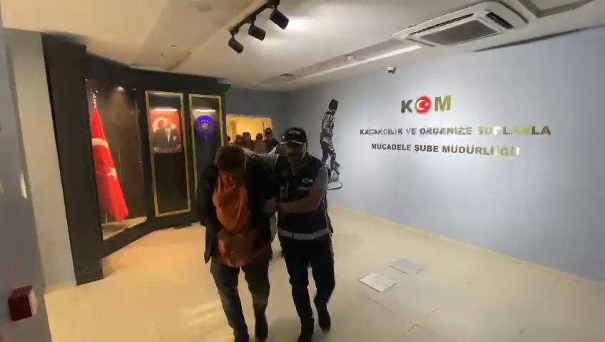 Bursa’da sahte belgeyle engelli raporu çıkaran dolandırıcılar kıskıvrak yakalandı