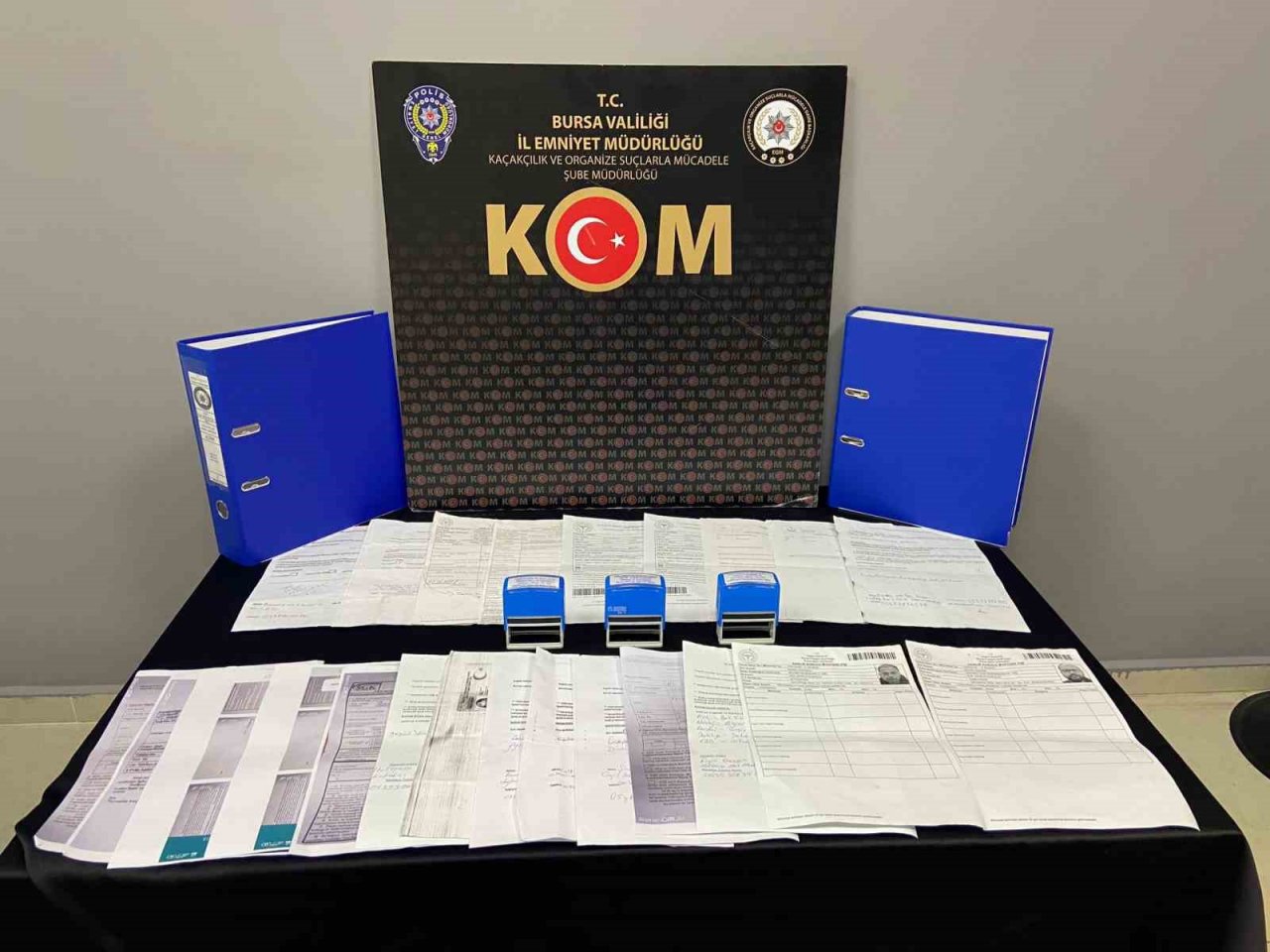 Bursa’da sahte belgeyle engelli raporu çıkaran dolandırıcılar kıskıvrak yakalandı