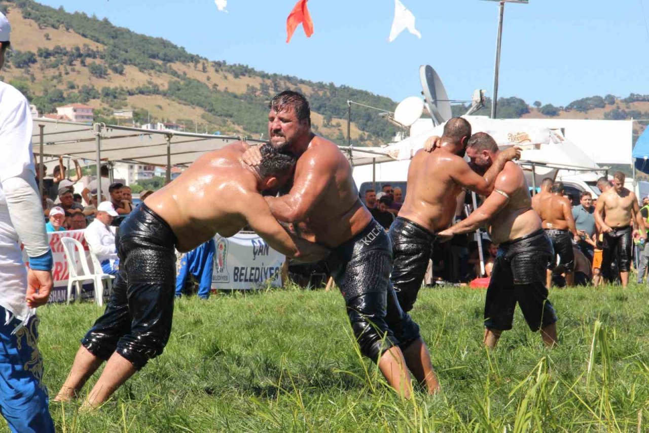 Çan 58. Süleyman Şahin Yağlı Pehlivan Güreşleri Başpehlivanı Yusuf Can Zeybek