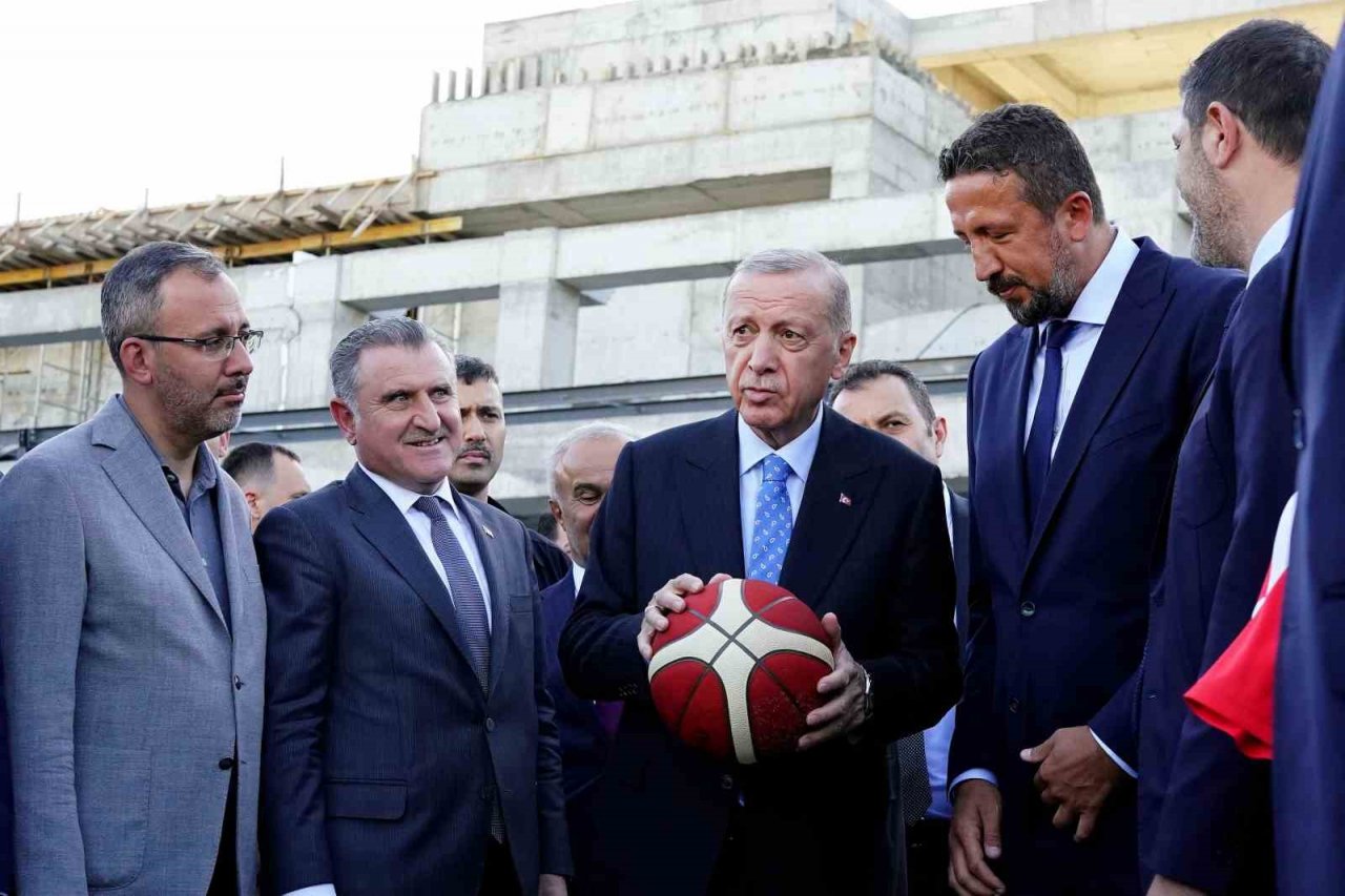 Cumhurbaşkanı Erdoğan: “Abdi İpekçi Basketbol Gelişim Merkezi’ni 2024’ün Mart ayında hizmete sunmayı planlıyoruz”