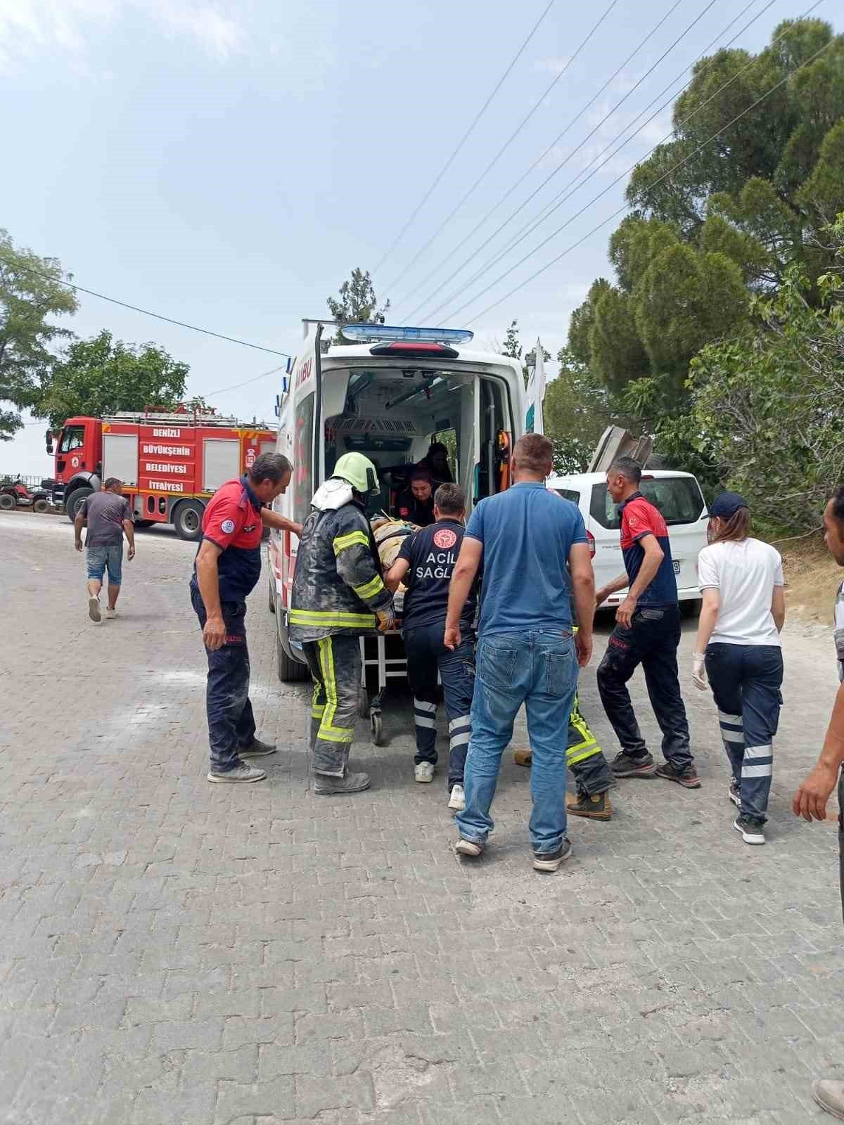 Şarampole devrilen kamyonun sürücüsü yaralandı
