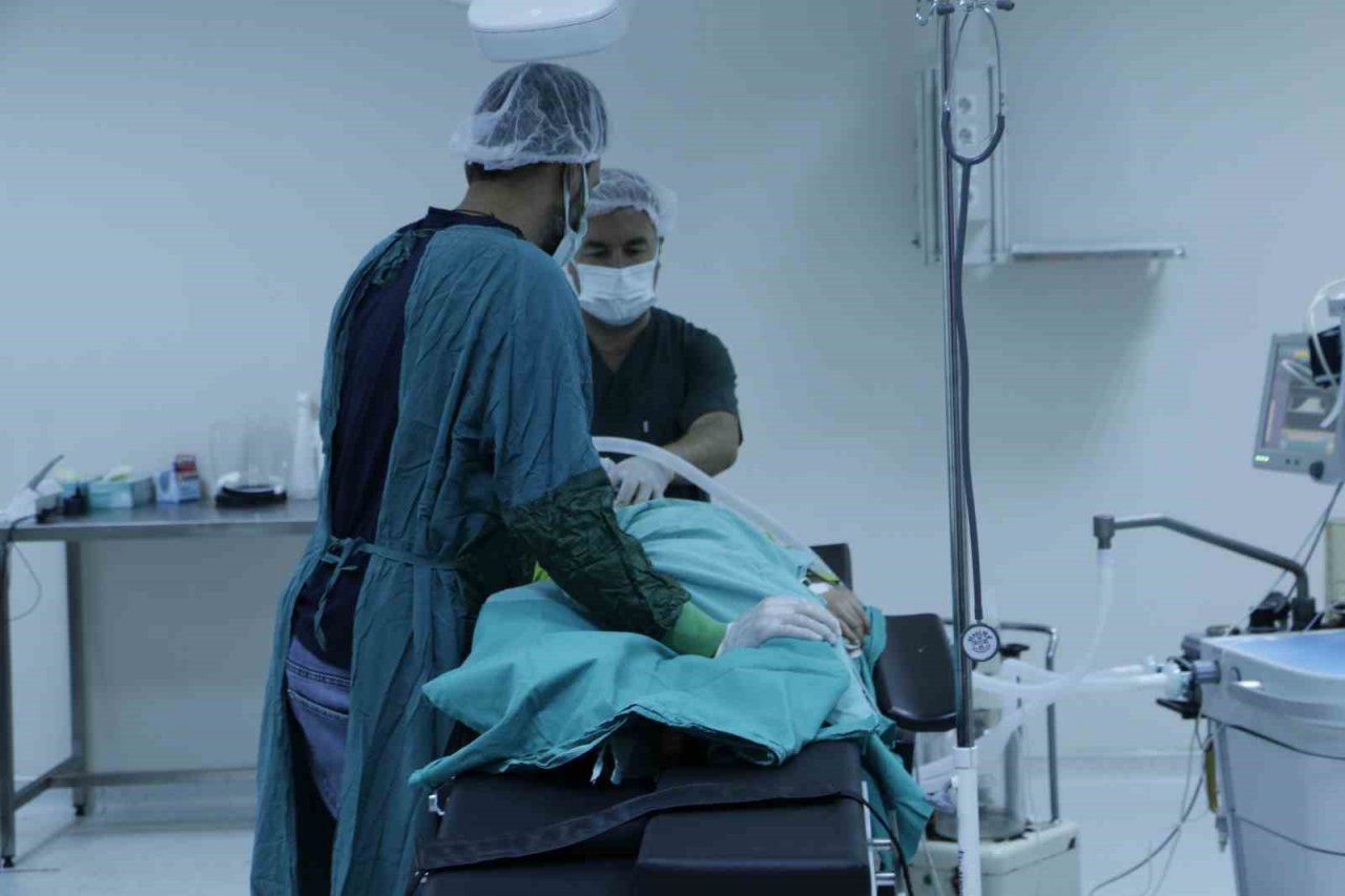 Diyarbakır’da diş cerrahisine fobisi olan çocuklar anestezi yöntemiyle tedavi oluyor