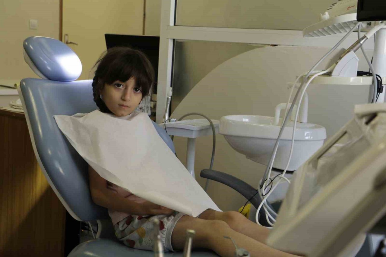 Diyarbakır’da diş cerrahisine fobisi olan çocuklar anestezi yöntemiyle tedavi oluyor