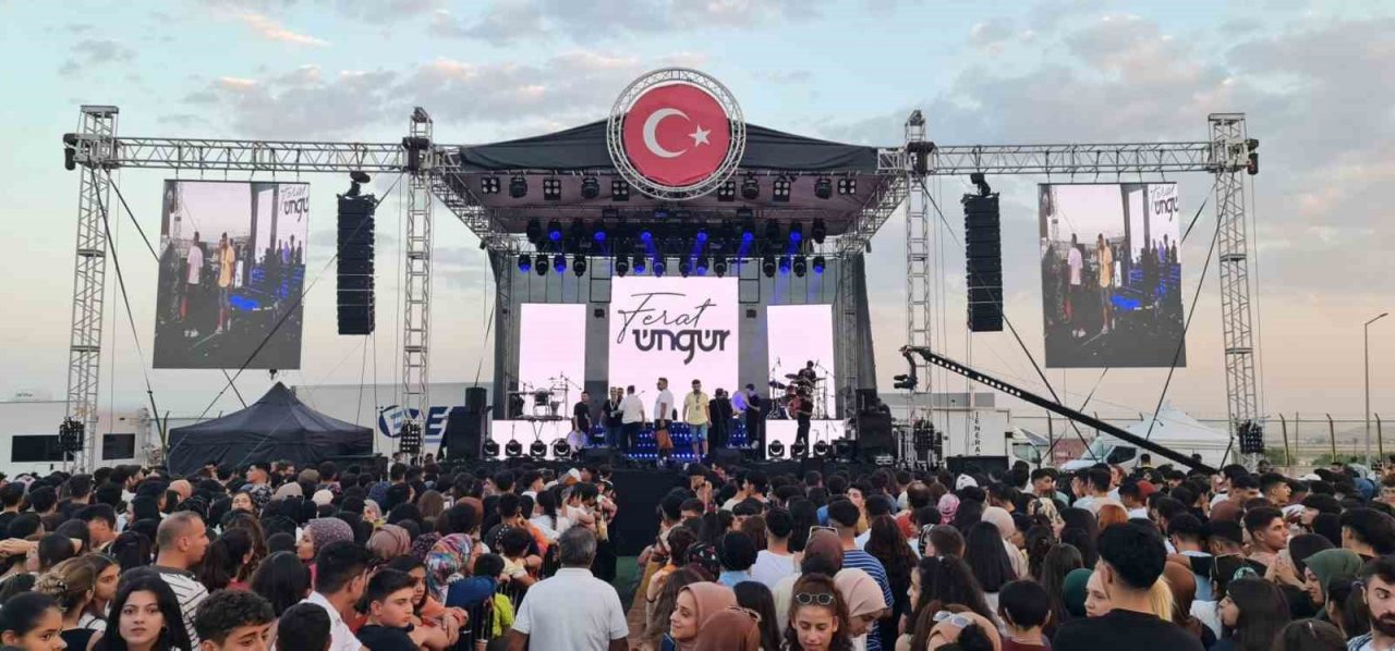 Ergani Belediyesi’nin Kültür Festivali’nde binlerce kişi gönüllerince eğlendi