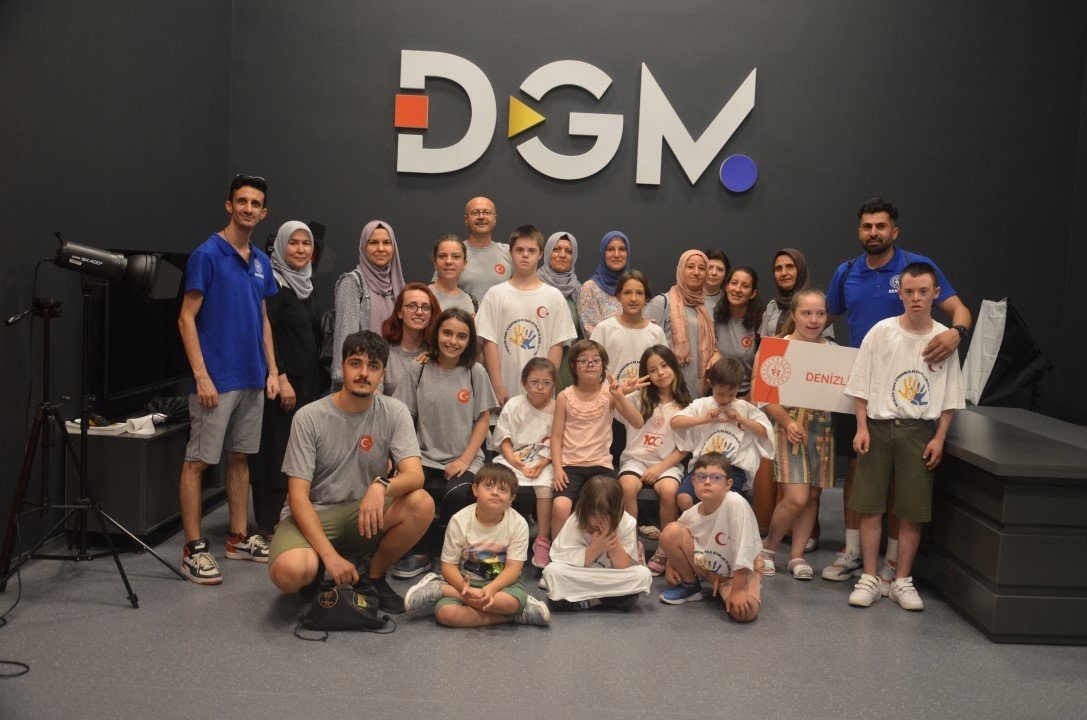 Down Sendromlu çocuklar yeteneklerini gösterdi