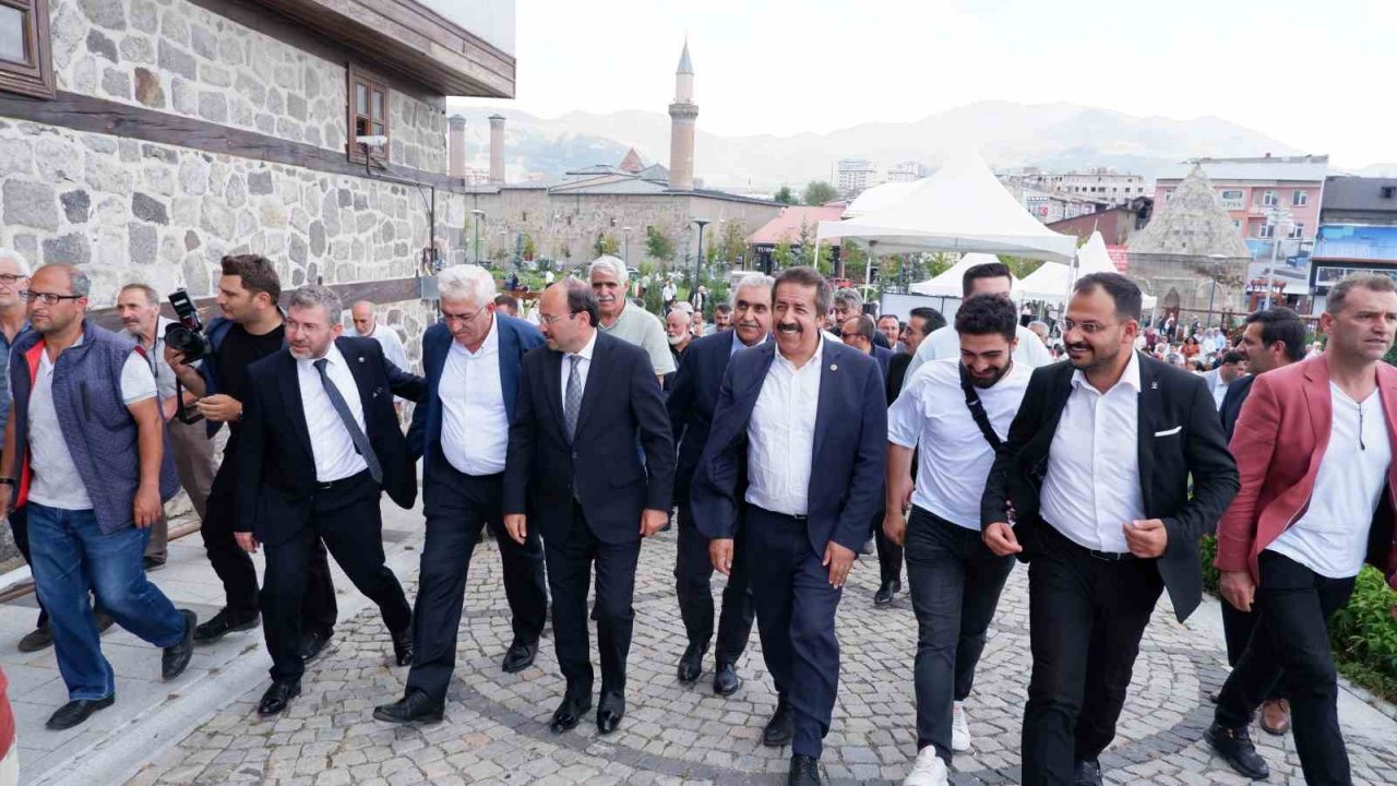 Erzurum Kültür-Sanat Evi ziyarete açıldı