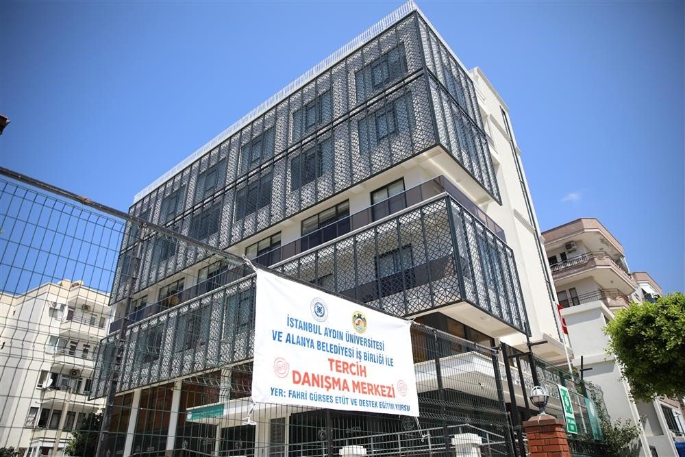 Fahri Gürses Etüt Kursu’nda ücretsiz tercih hizmeti