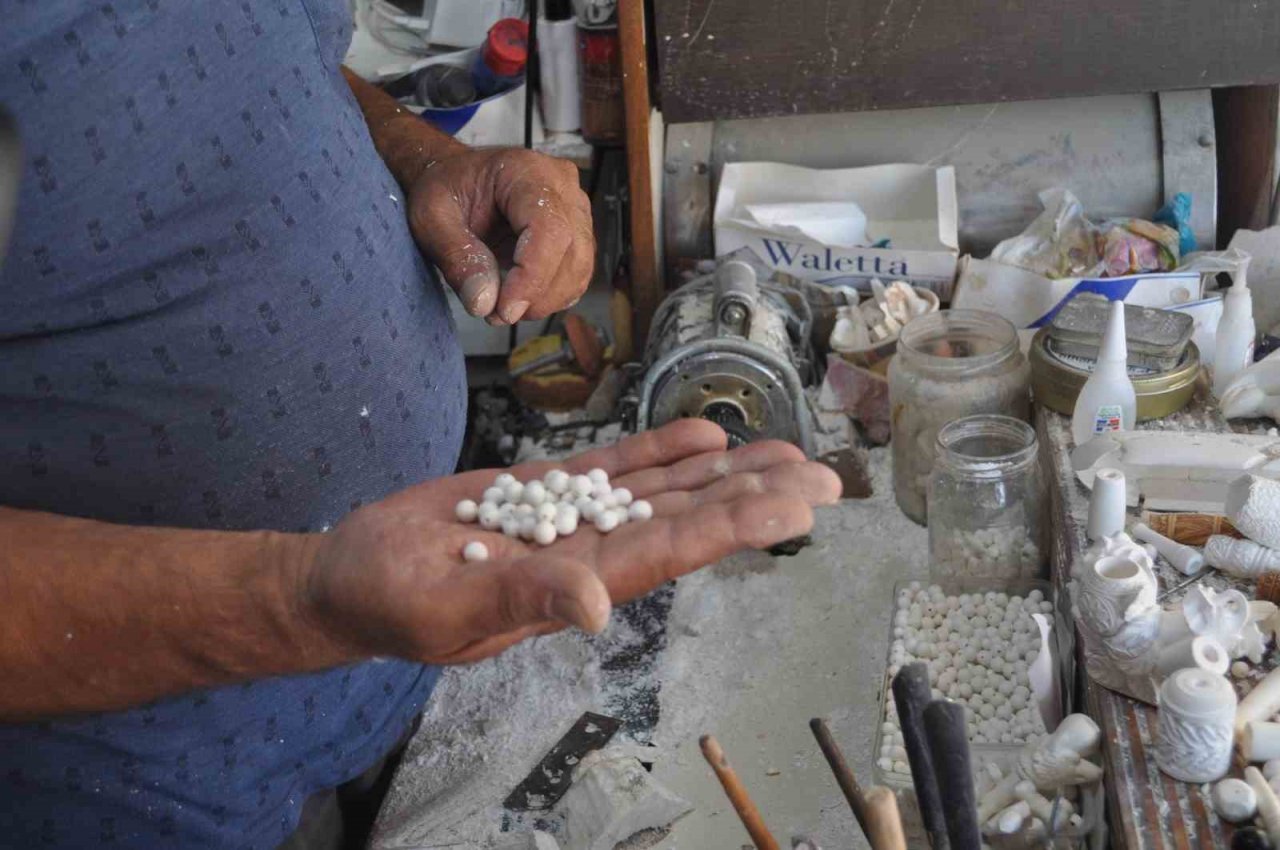 Gurbetçiler lüle taşı piyasasına alışveriş yaparak değer katıyor