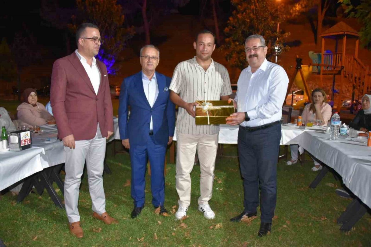 Salihli’de Başsavcı Mustafa Balık’a veda yemeği