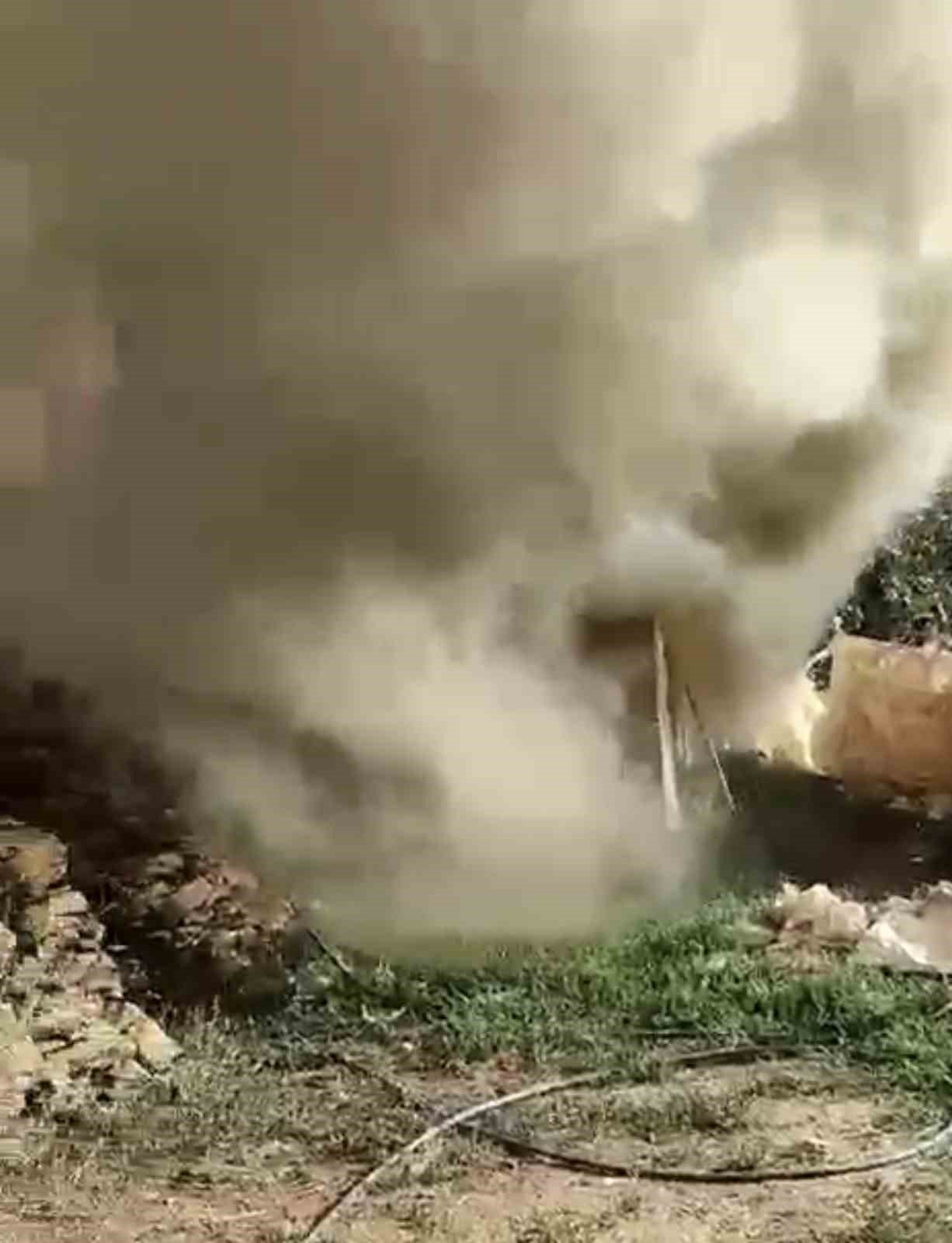 Yüksekova’da ahır yangını