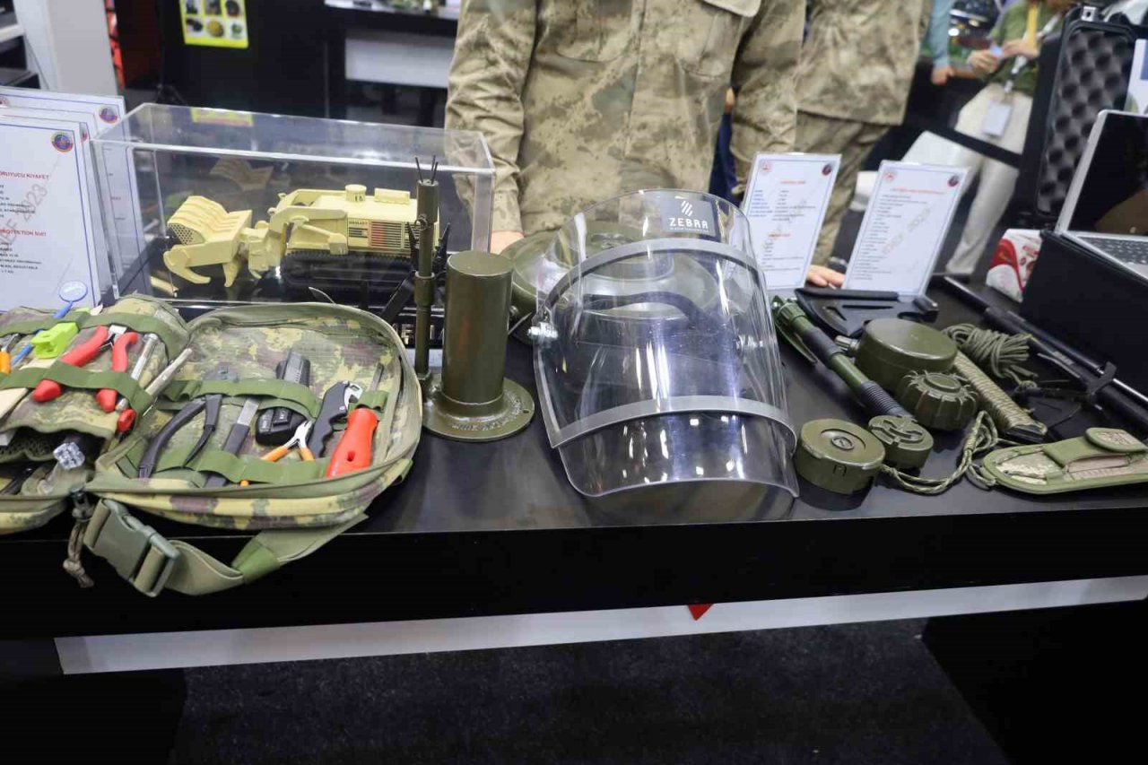 İDEF’te Jandarmadan mayın tatbikatı