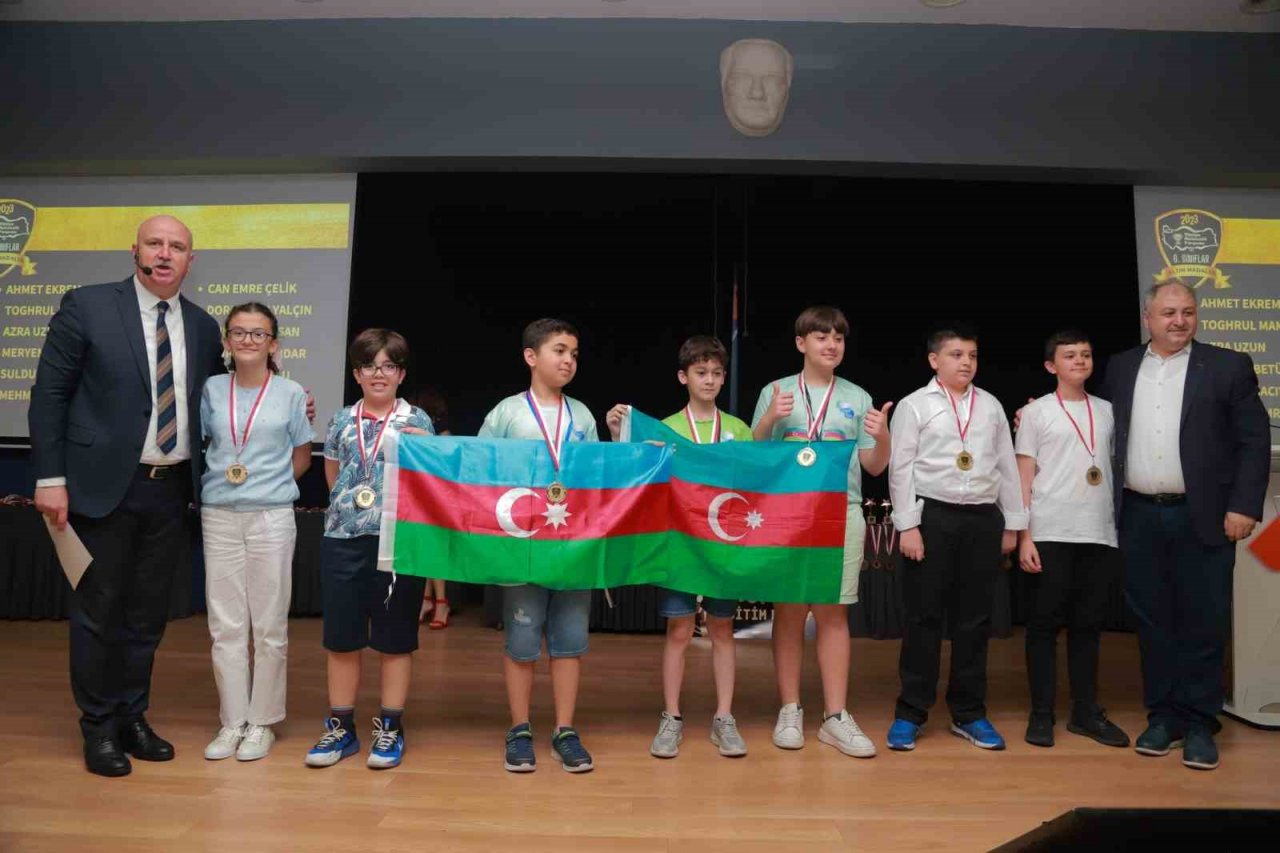 Genç matematikçiler İzmir Ekonomi’de buluştu