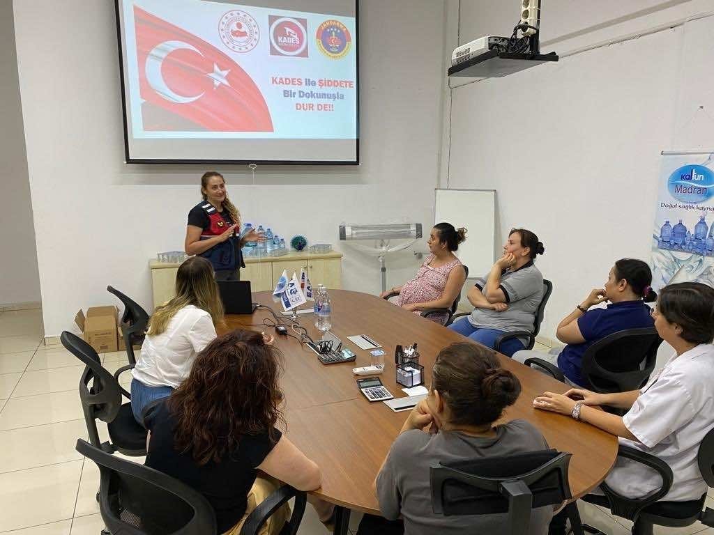 Jandarmadan Çine’de KADES bilgilendirmesi