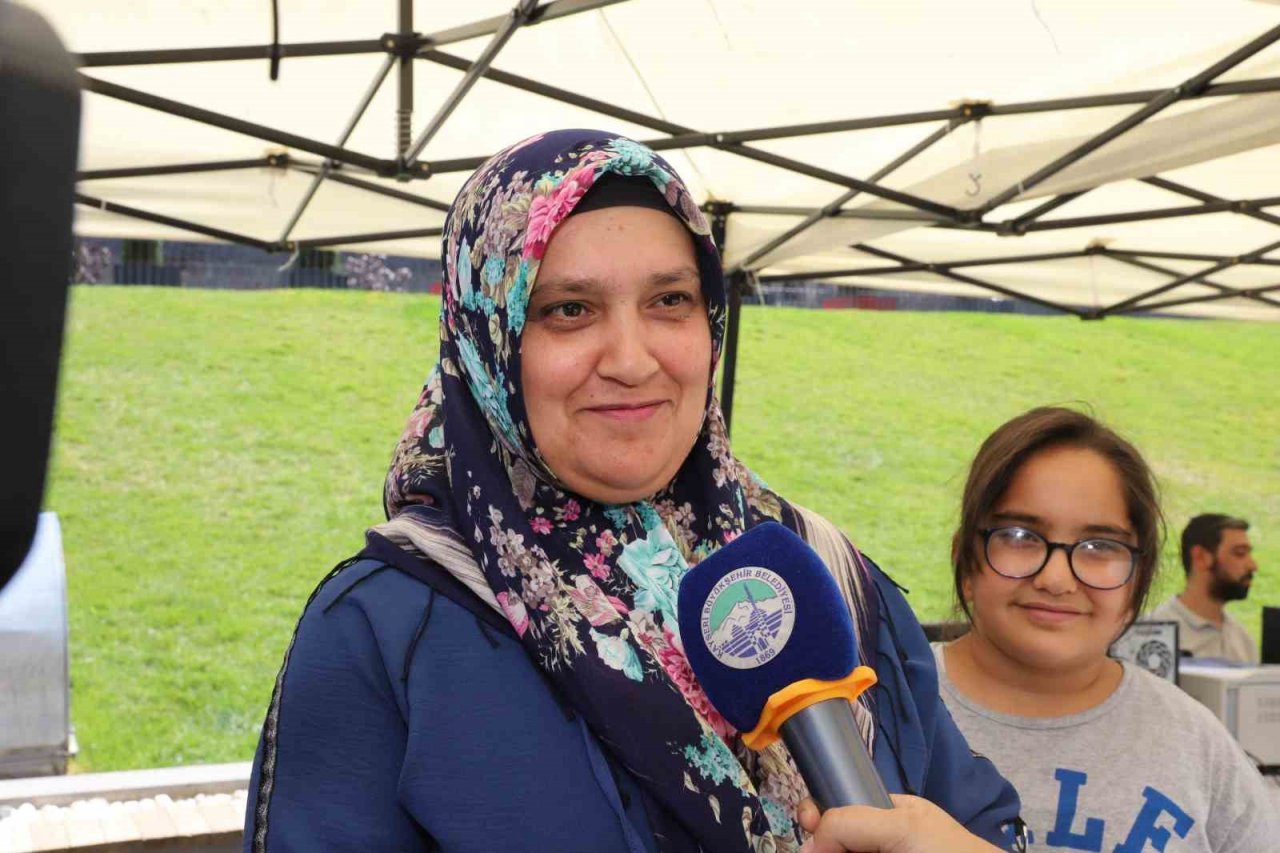 Öğrenci dostu Büyükşehir’e gençlerden tam not