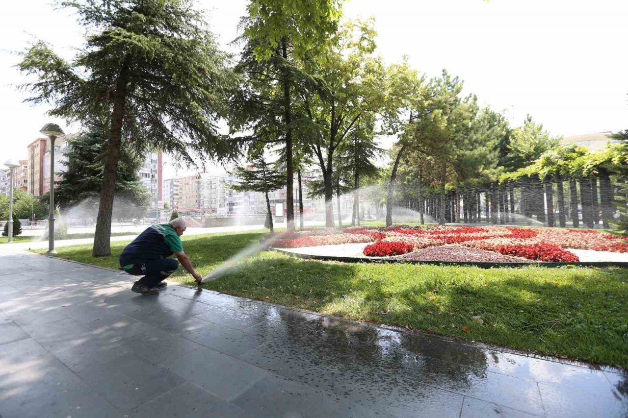 Büyükşehir’in Belediyesi’nden sıcak günlerde ’yeşil doku’ için önlemler