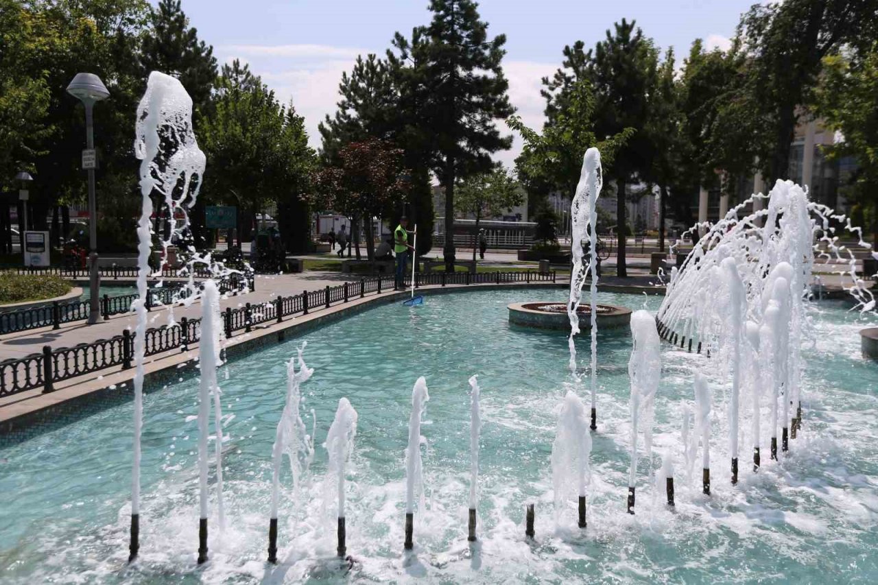 Büyükşehir’in Belediyesi’nden sıcak günlerde ’yeşil doku’ için önlemler