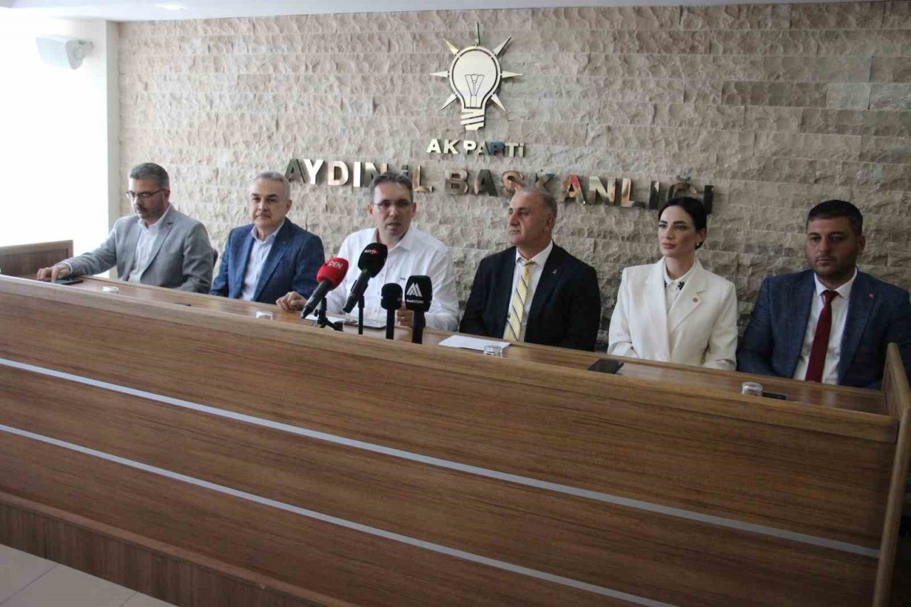 AK Parti’ye yeni katılan Başkan Kaya, partililerin ağızlarını tatlandırdı