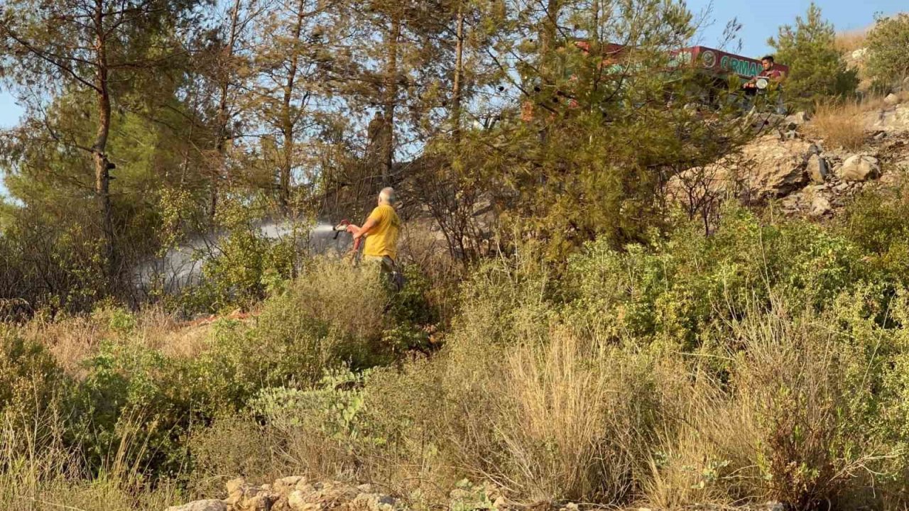 Osmaniye’de çıkan orman yangını kısa sürede söndürüldü