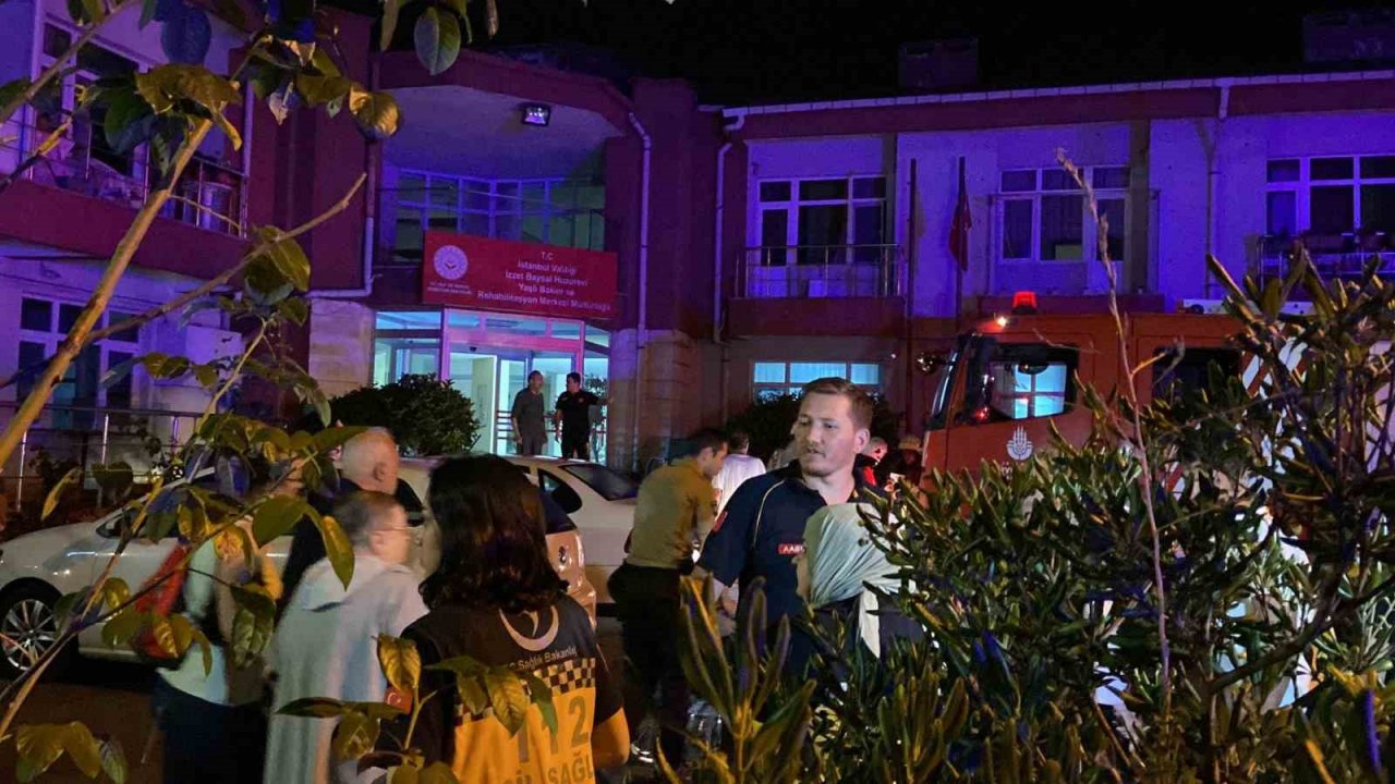 Sarıyer’de 2 katlı huzurevinde korkutan yangın: 115 kişinin kaldığı bina tedbiren boşaltıldı