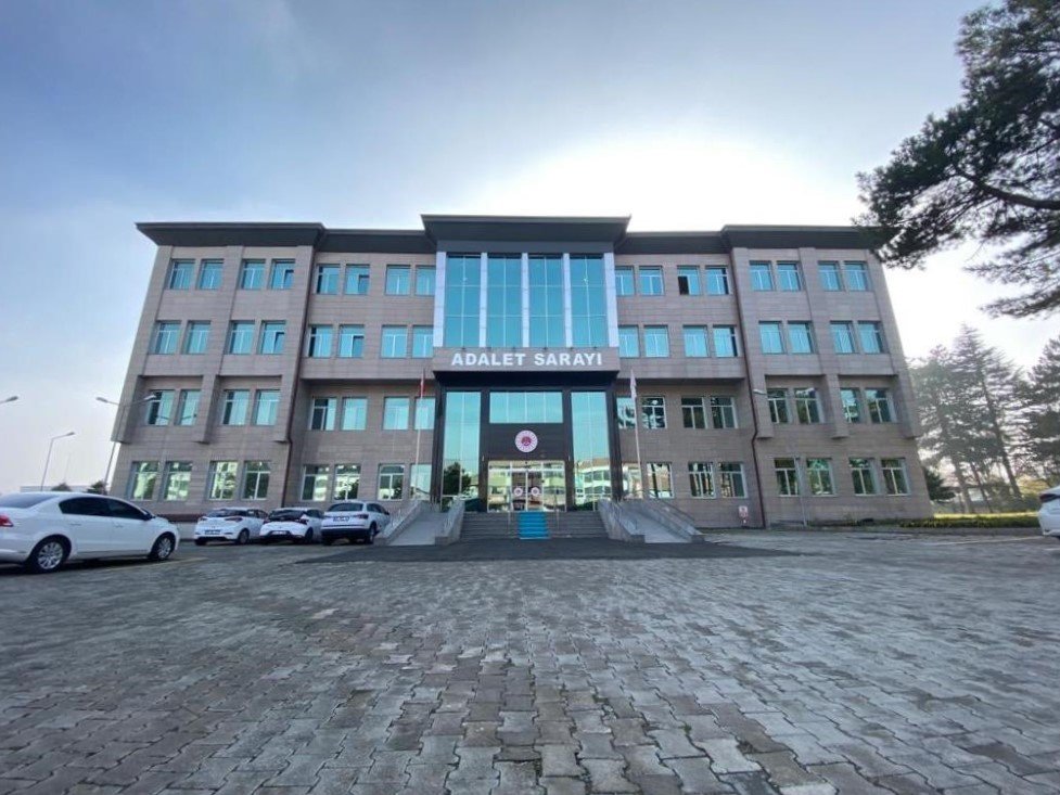 Kemah’taki terör eylemleri sanığına 2 kez müebbet ile 327 yıl 11 ay hapis cezası