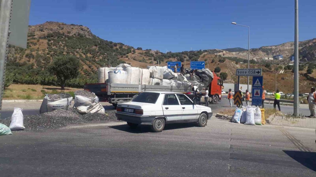 Söke’de OSB kavşağındaki kaza, trafiği felç etti