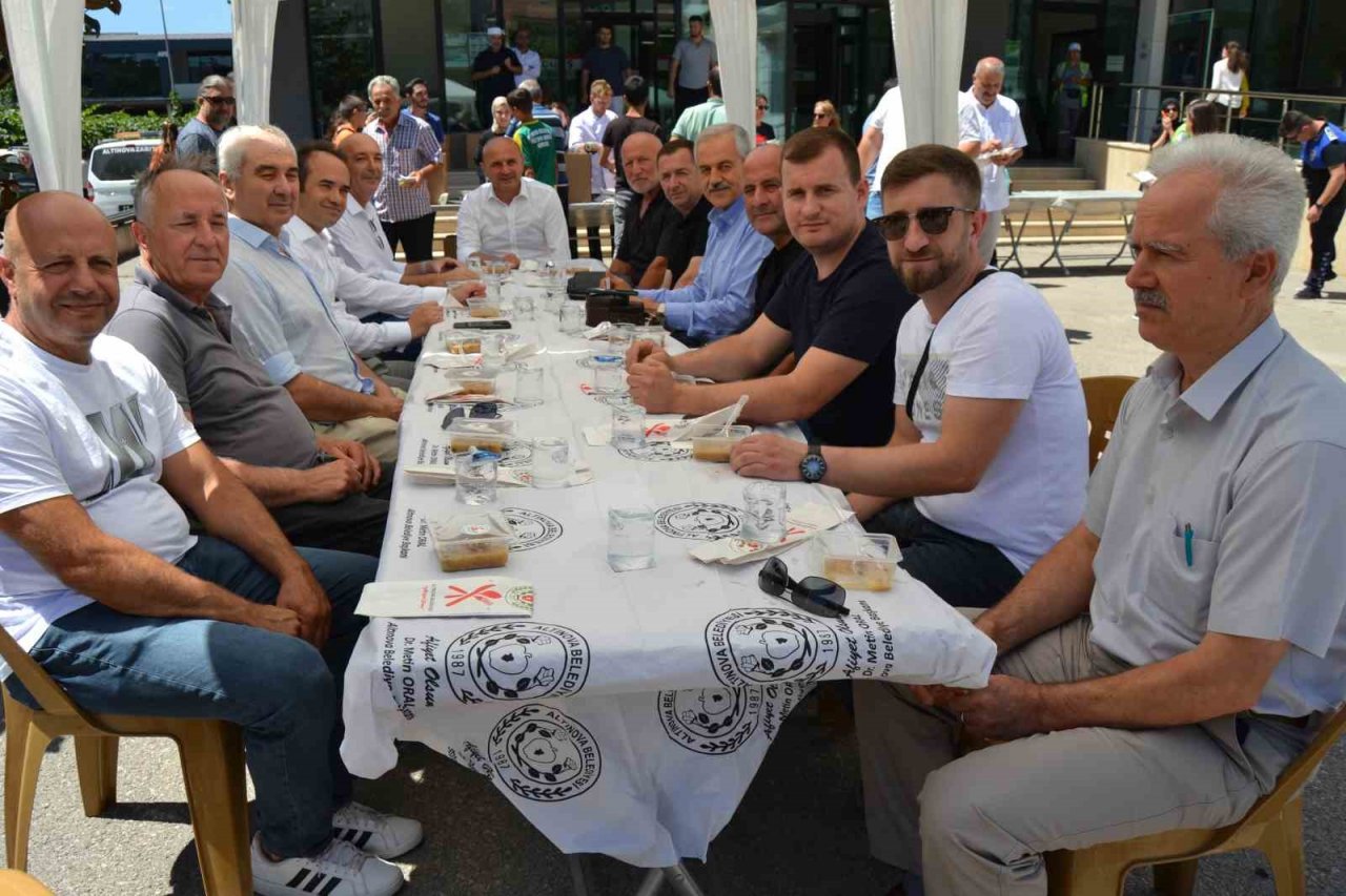 Aşureler, Başkan Oral’dan