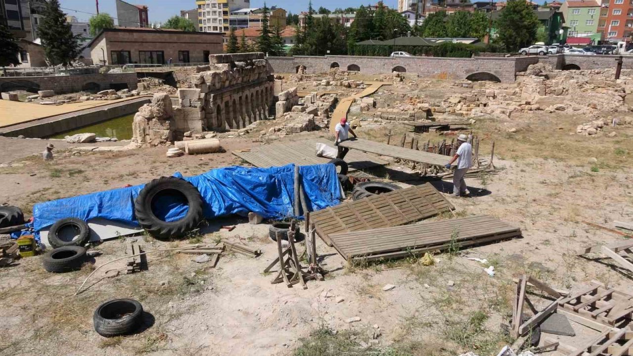 2 bin yıllık Roma Hamamı kapılarını ziyaretçilerine açıyor