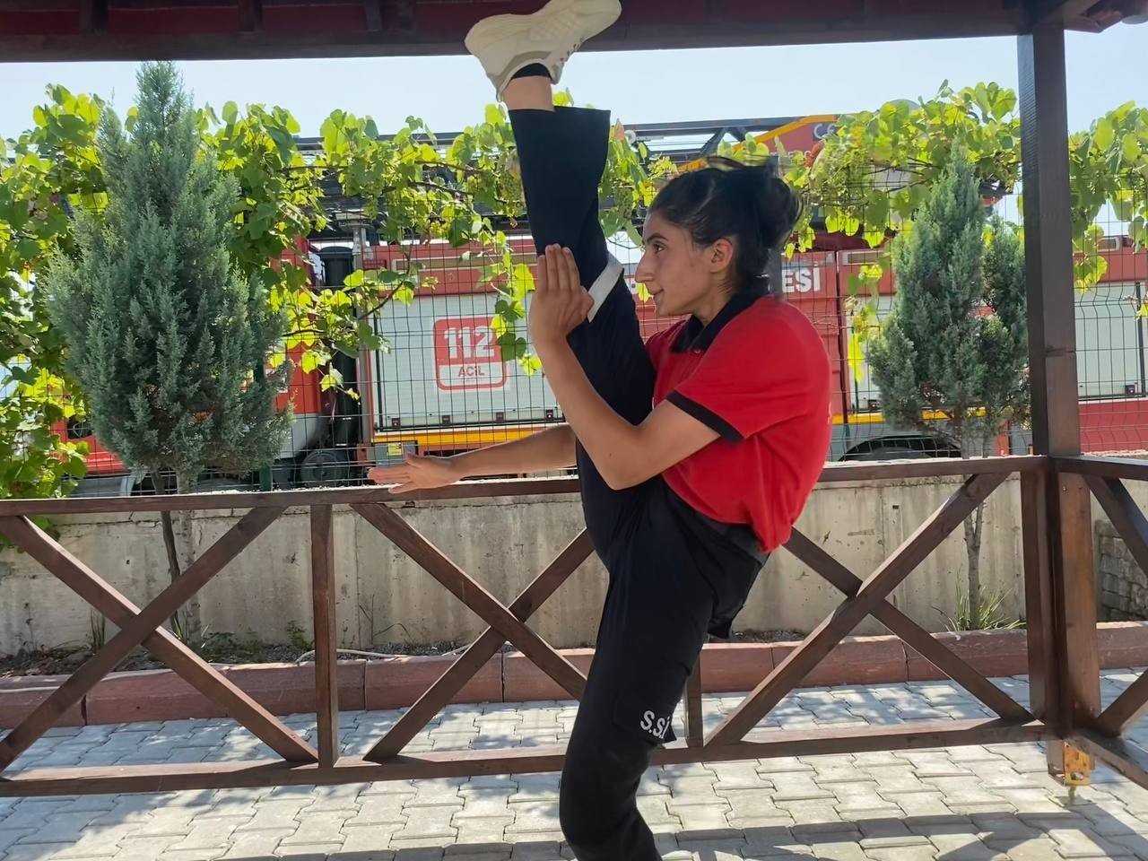 Staj gördüğü itfaiyede Avrupa Şampiyonası’na hazırlanıyor