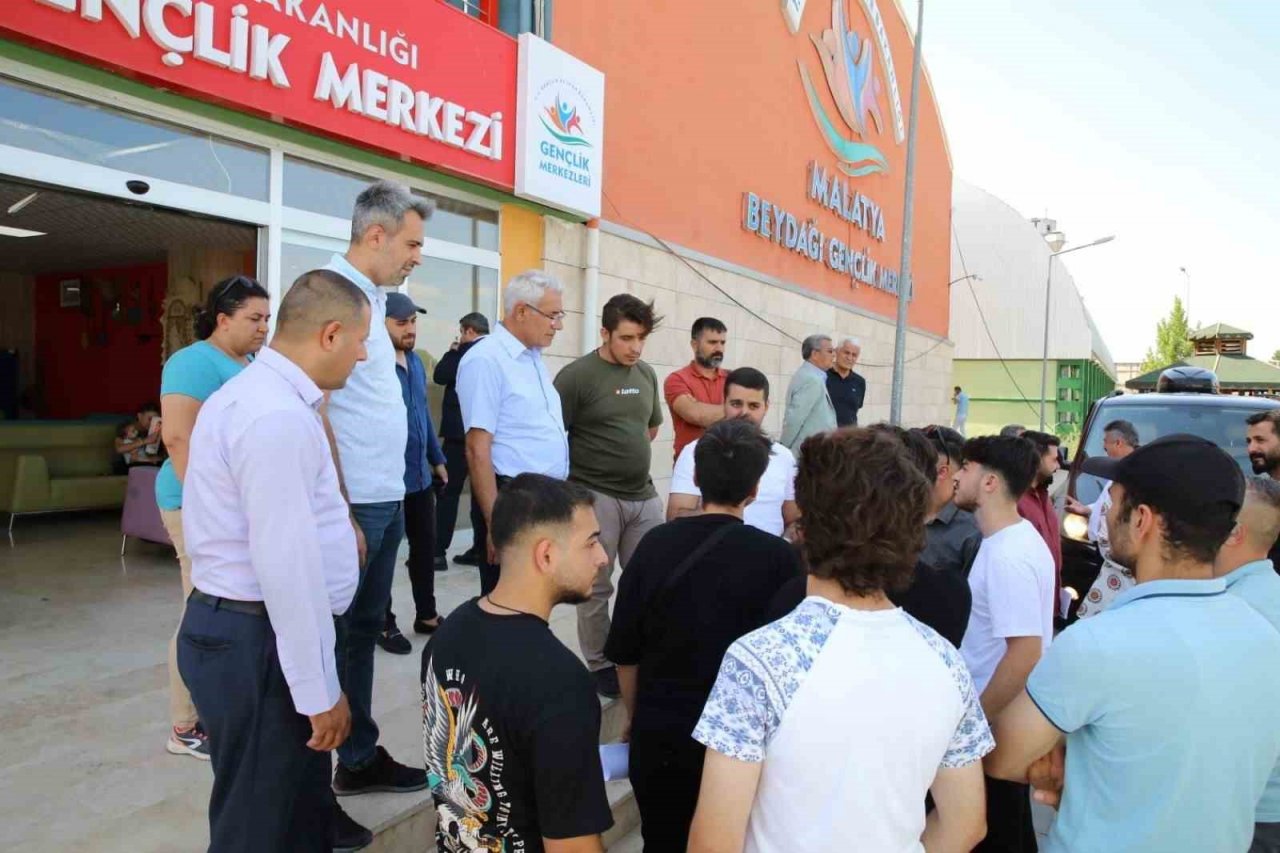 Battalgazi’de öğrenciler, Çanakkale’ye uğurlandı