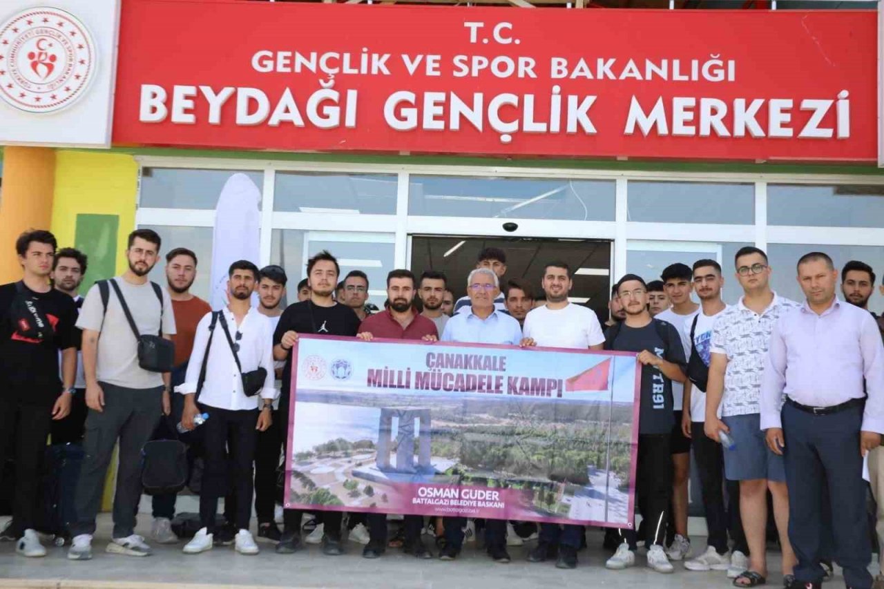 Battalgazi’de öğrenciler, Çanakkale’ye uğurlandı