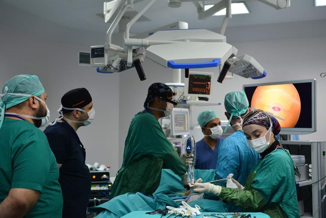 BAÜN’de, akıllı ameliyat gözlük sistemi ameliyat