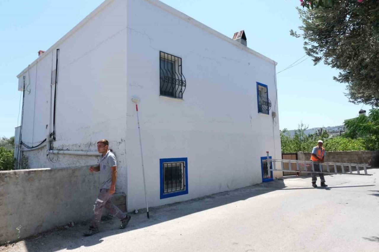 Bodrum sokakları mavi ve beyaza bürünüyor