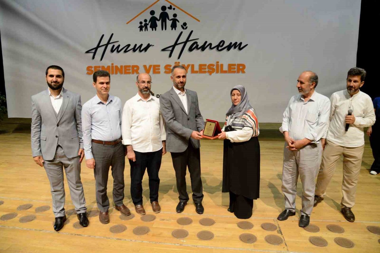 Diyarbakır’da “Hazreti Peygamber ve Aile Huzuru” semineri yapıldı