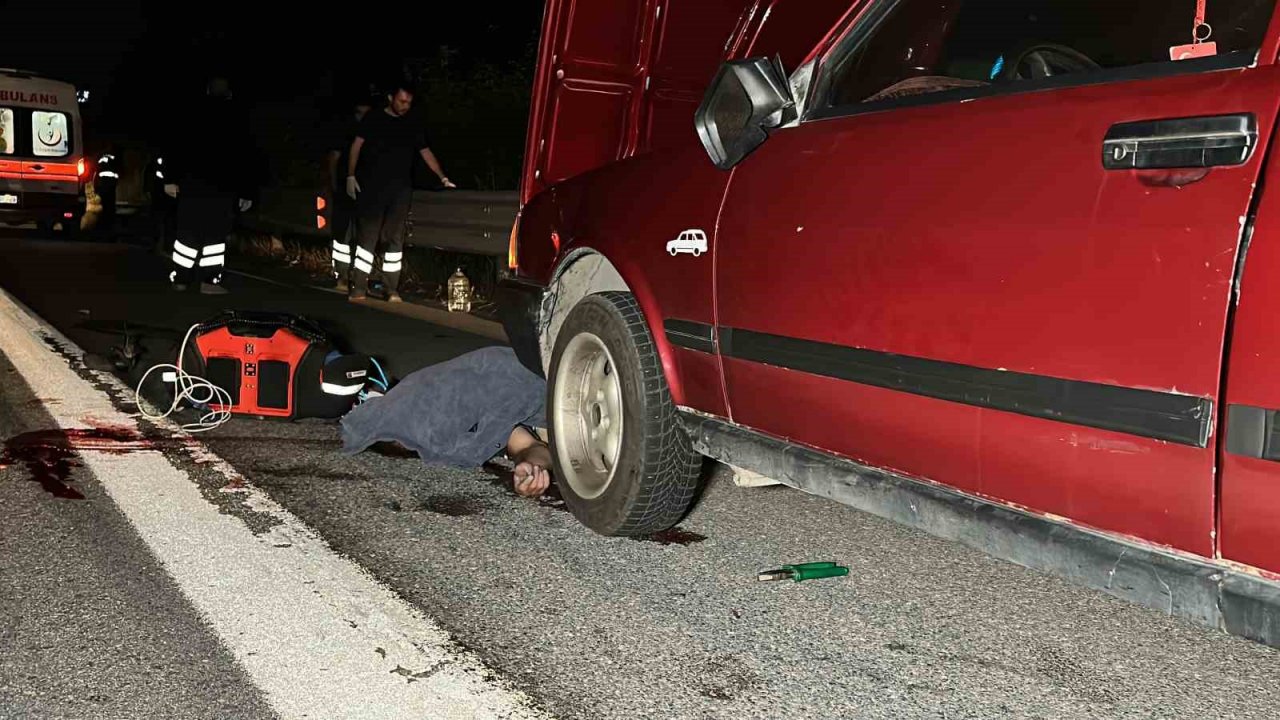 Emniyet şeridinde arıza yapan otomobile tır çarptı: 1 ölü, 3 yaralı