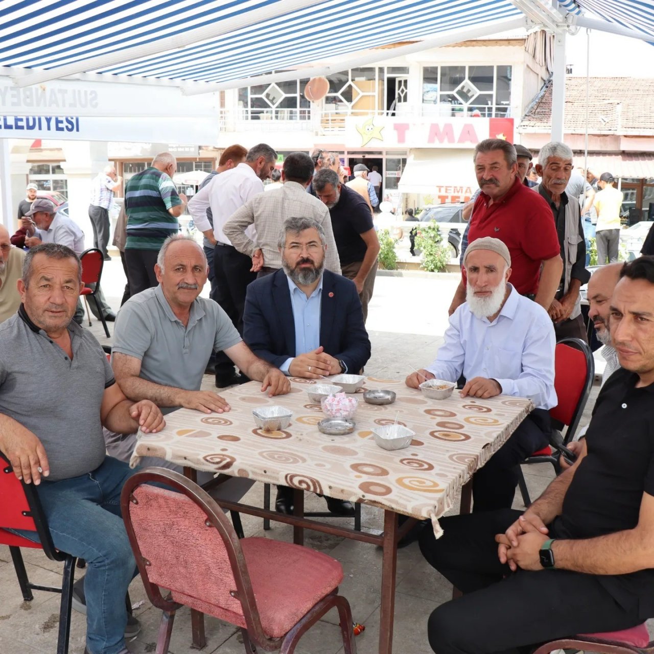 Çayırlı’da vatandaşlara aşure dağıtıldı