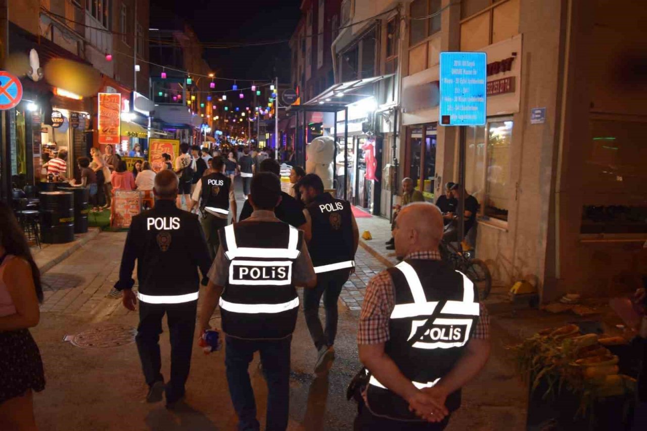 Eskişehir’de polis ekiplerince 4 bin 957 şahıs sorgulandı
