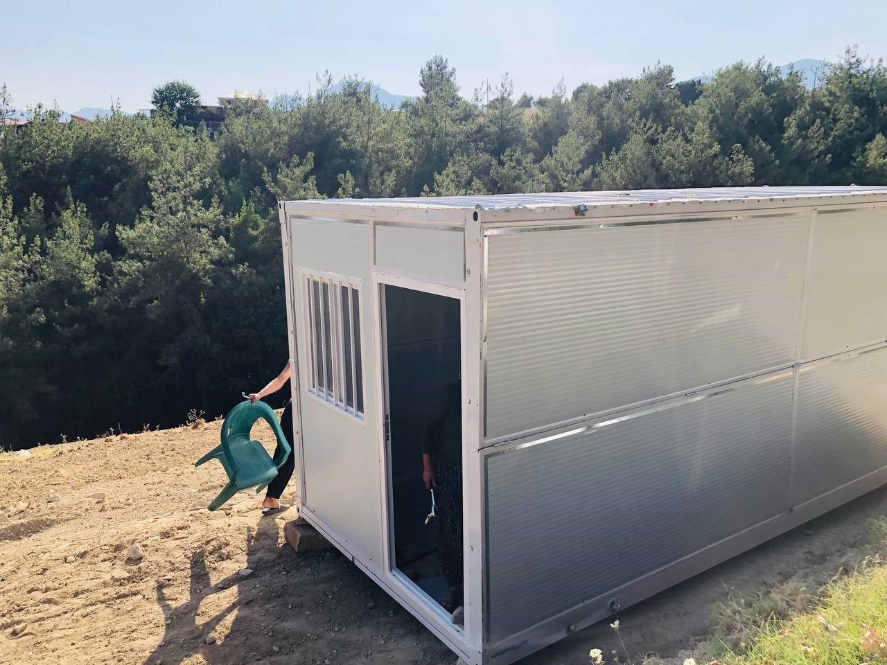 Adana Kozan’da 5.5’lik deprem sonrası konteynerler kuruldu