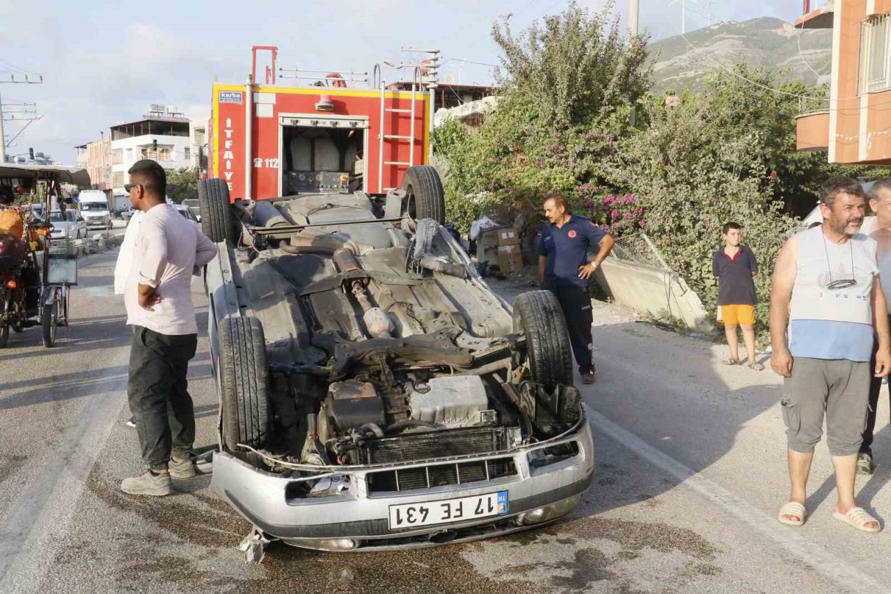 Otomobiliyle takla attı, burnu kanamadan aracından çıktı