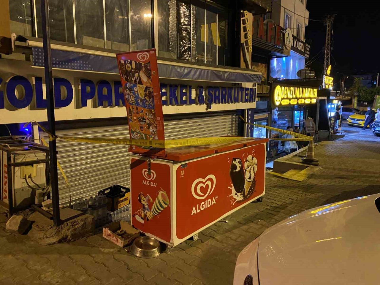 Esenyurt’ta iş yerine silahlı saldırı düzenlendi: 2 ölü, 1 yaralı