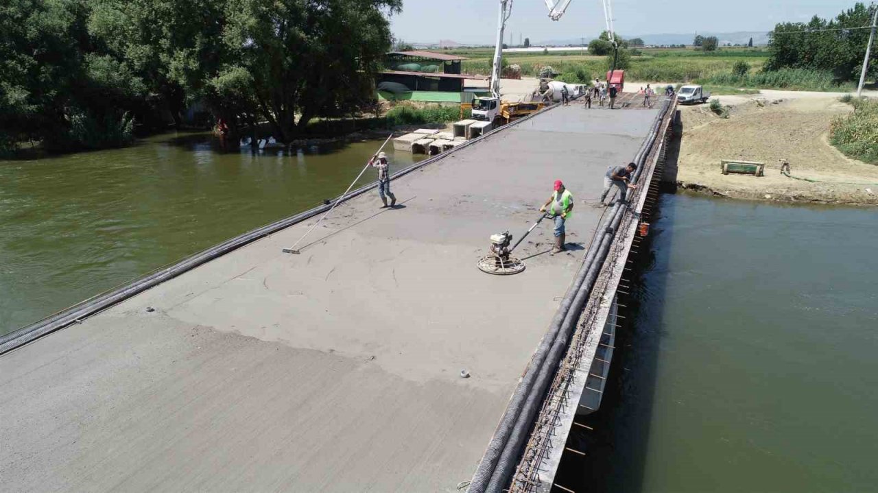 Salihli Yılmaz Köprüsü’nde sona gelindi