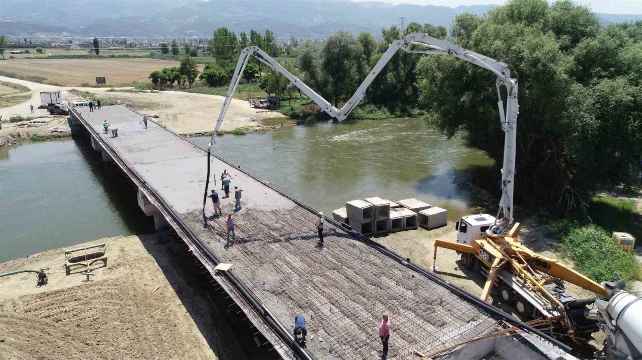 Salihli Yılmaz Köprüsü’nde sona gelindi