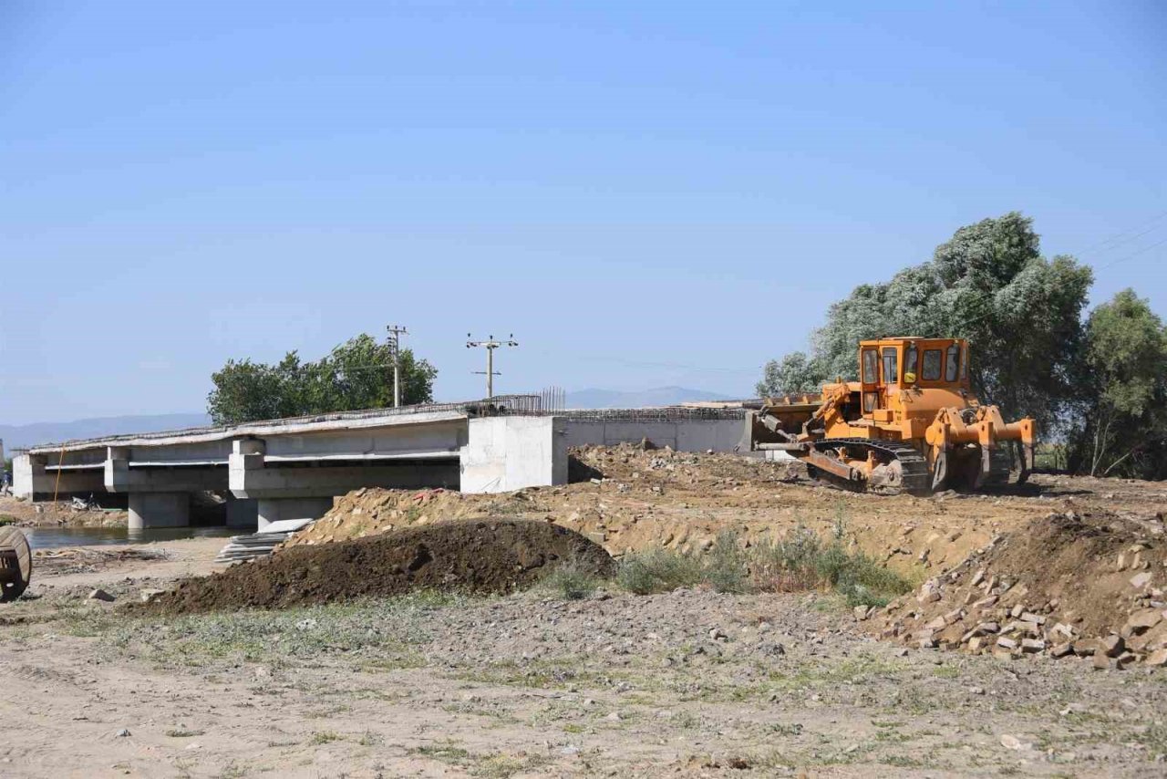 Başkan Kayda, Yılmaz Köprüsünde incelemelerde bulundu
