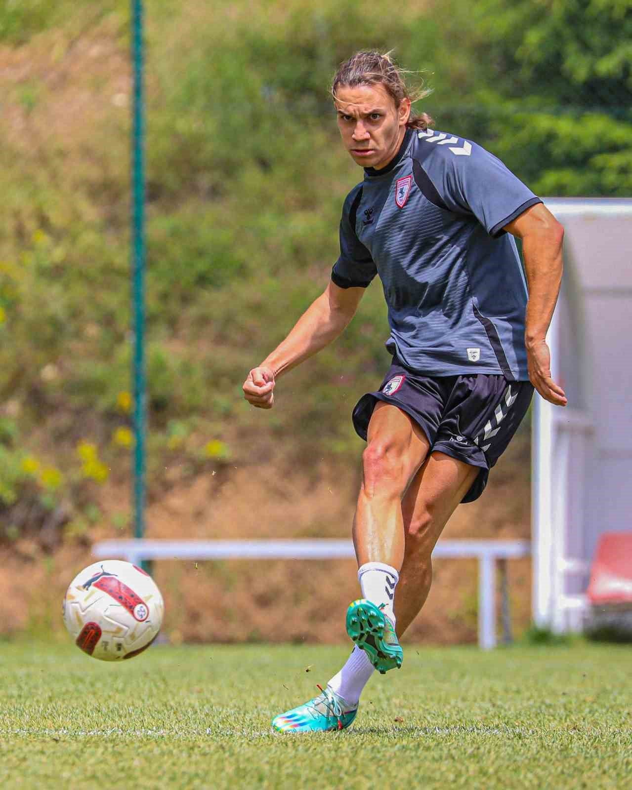 Samsunspor: 8 transfer, 15 ayrılık, 11 kadro dışı