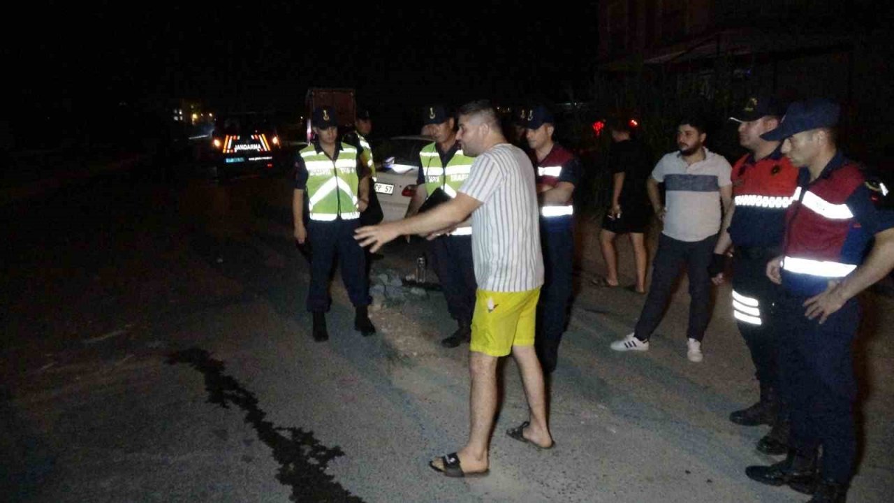 Antalya’da otomobil kaza sonrası 7 metreden uçarak ters döndü: 4 yaralı